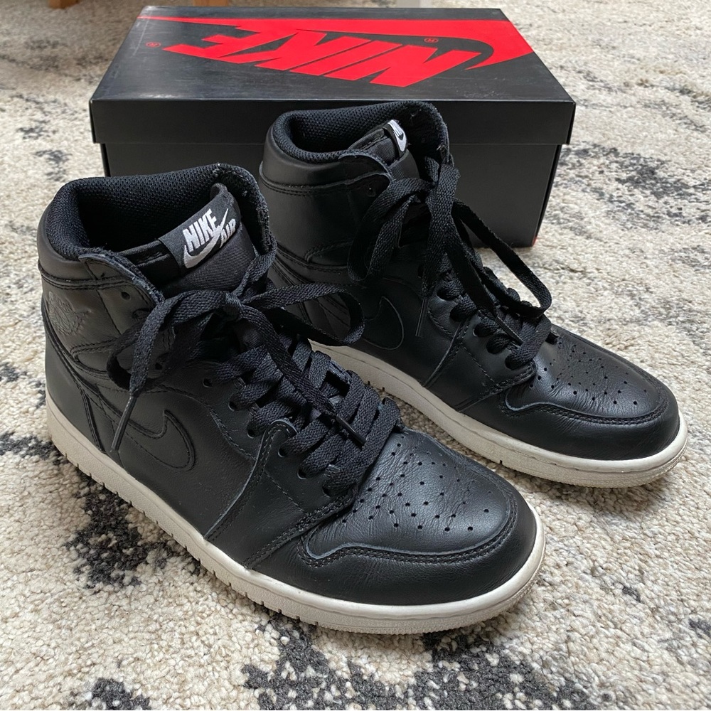 Air Jordan 1 Retro High OG Cyber Monday